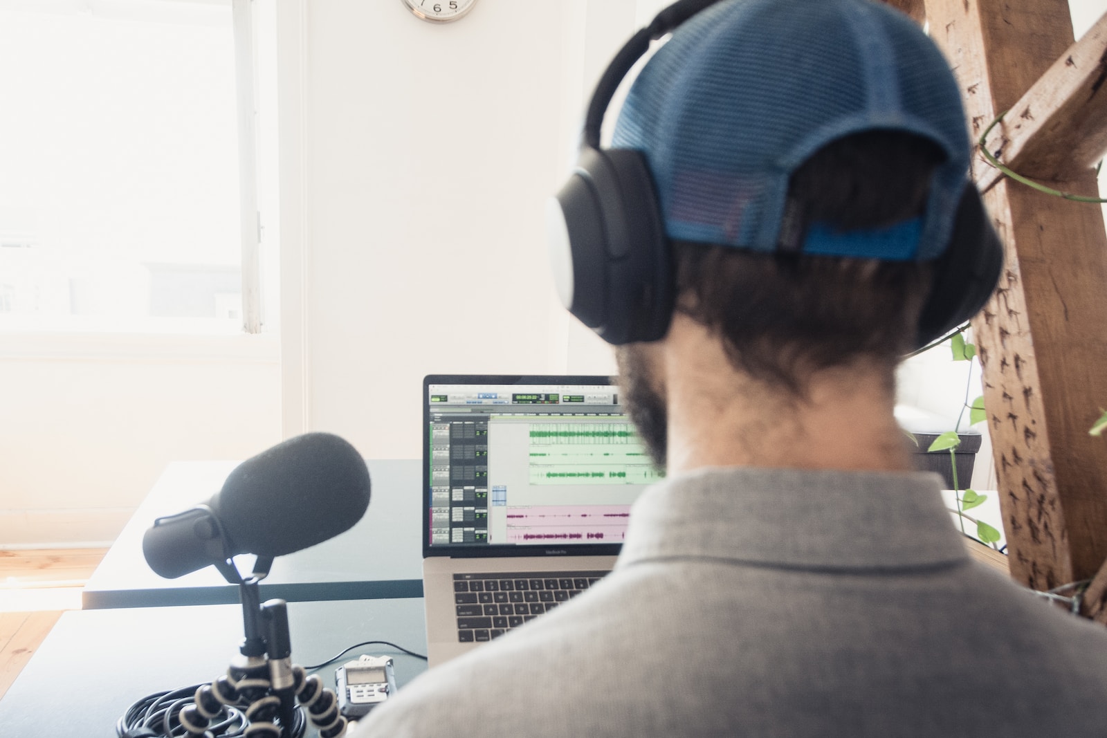 Monetização de podcasts: Estratégias e dicas para transformar paixão em lucro